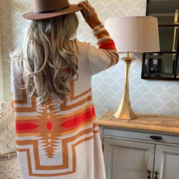 New Aztec Tribal Print Western Long Cardigan Sweater Beth Dutton Yellowstone - Picture 2 of 8